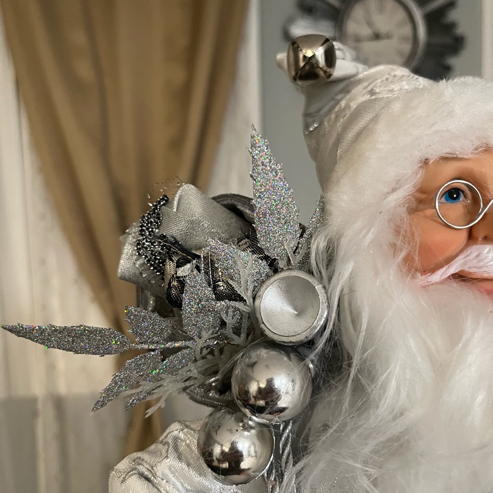 Silver and White‎ Holiday Santa Figurine - Picture 7 of 9